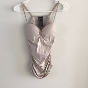 Bebe body fit. Cream top cami